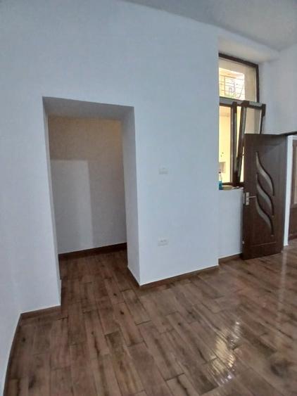 Apartament cu 3 camere semidecomandat în Ultracentral