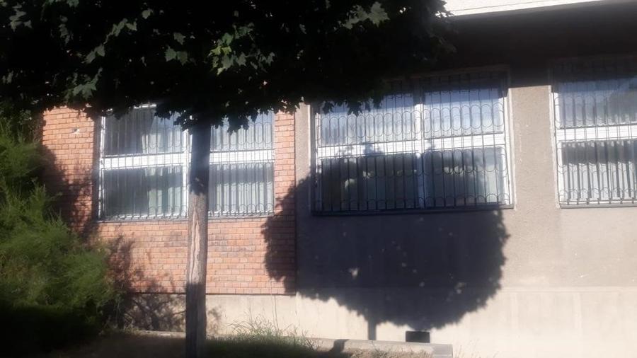 Birou, de 270 mp, în Central