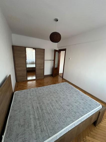 Apartament cu 2 camere nedecomandat în Central