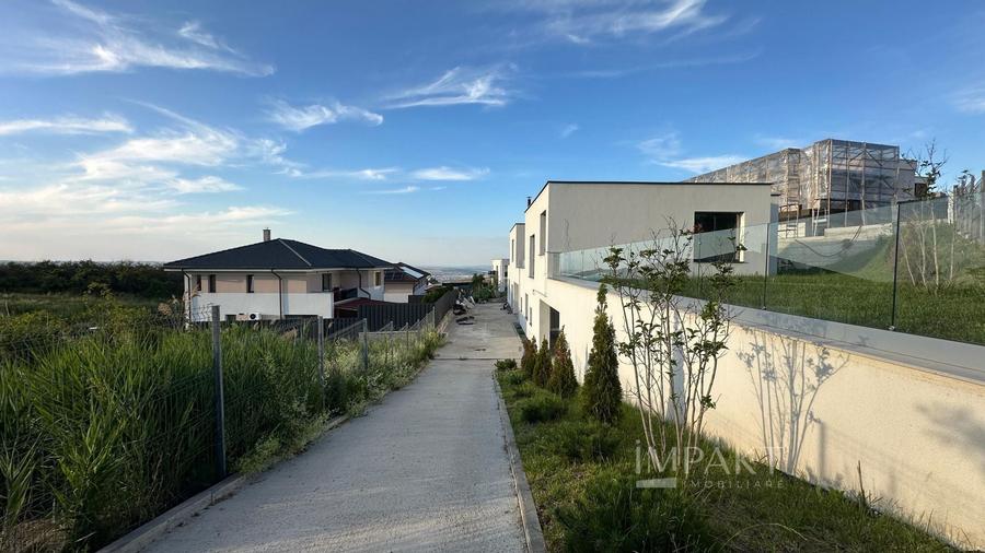 Duplex cu 4 camere cu Canalizare în Feleacu