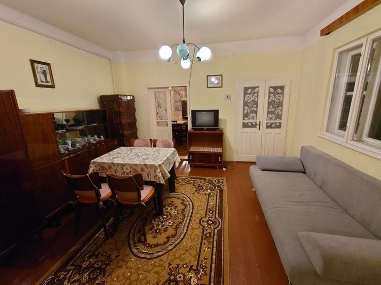 Casă cu 2 camere în Unirii