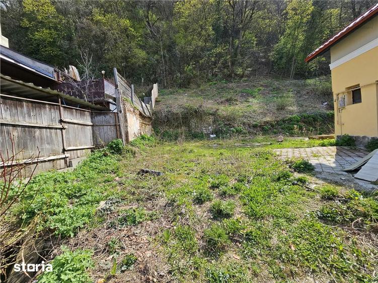 Teren de 850 mp, în Central