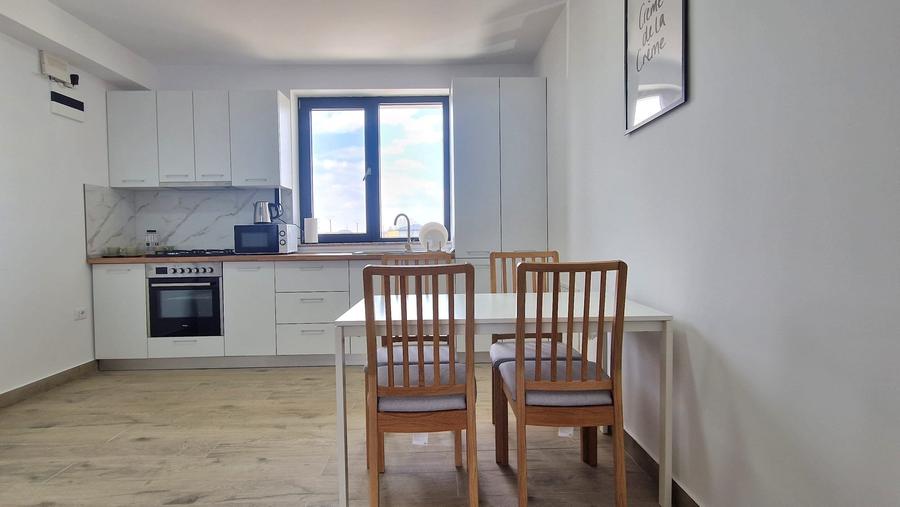 Apartament cu 2 camere decomandat, mobilat în 1 Decembrie