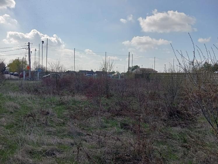 Teren intravilan de 4635 mp, în Central
