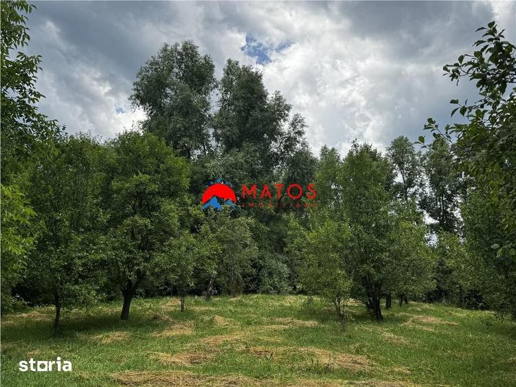 Teren de 2115 mp, în Breaza