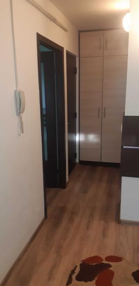 Garsonieră decomandată, mobilată în Nicolina
