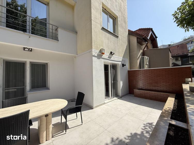 Apartament cu 4 camere în Herăstrău