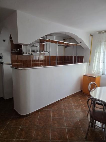 Apartament cu 3 camere decomandat în Exterior Vest