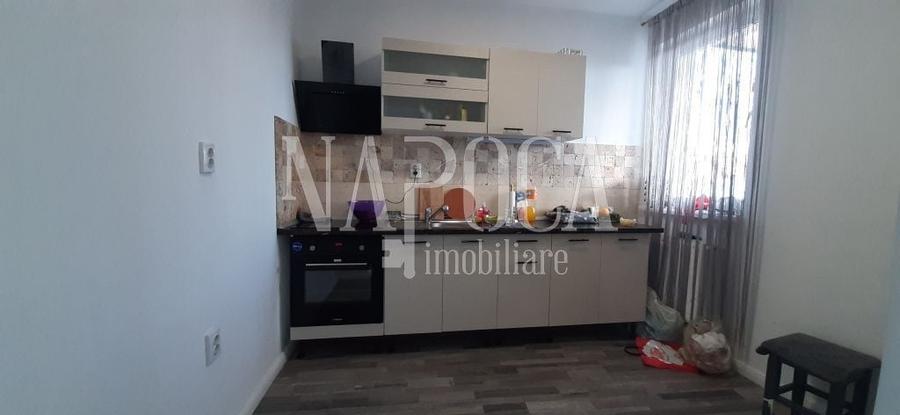 Casă individuală cu 3 camere cu Canalizare în Dâmbul Rotund