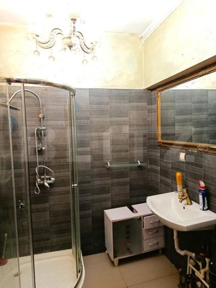 Apartament cu 3 camere decomandat în Independenței