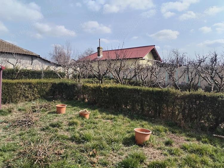 Casă cu 5 camere cu Teren 1016 Mp în Central