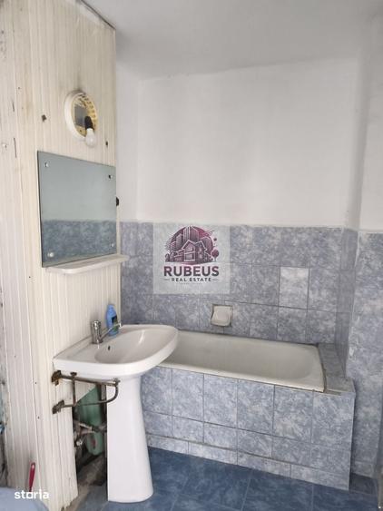 Apartament cu 4 camere în Gura Văii