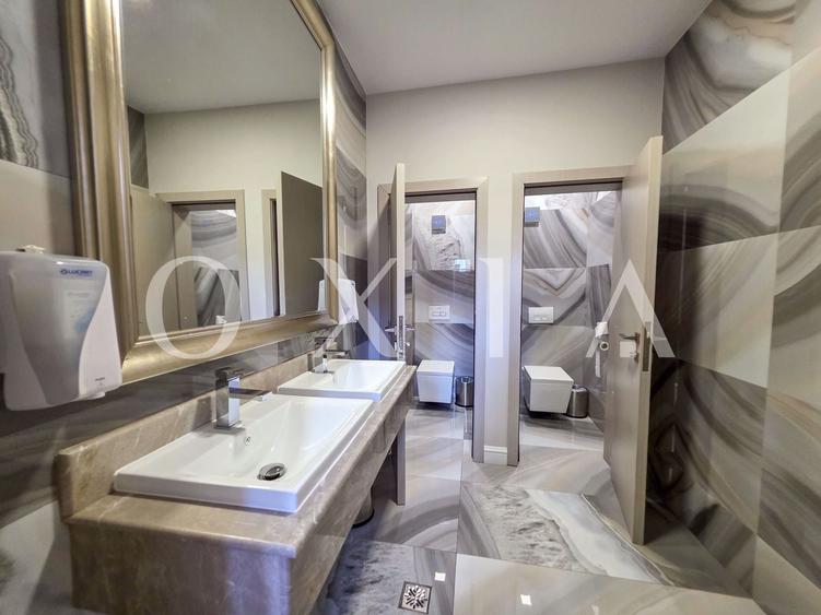 Hotel/Pensiune, de 910 mp, în Eșelnița