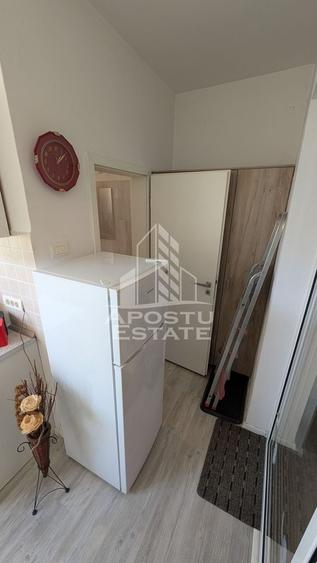 Apartament cu 2 camere semidecomandat, mobilat în Complex Studențesc