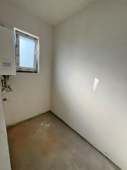 Casă cu 4 camere cu Teren 694 Mp în Satu Nou de Jos