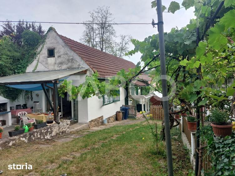 Casă cu 6 camere cu Teren 1100 Mp în Central