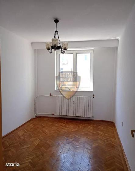Apartament cu 4 camere decomandat în Saligny