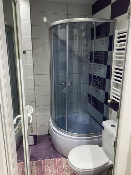 Apartament cu 4 camere decomandat în Tecuci