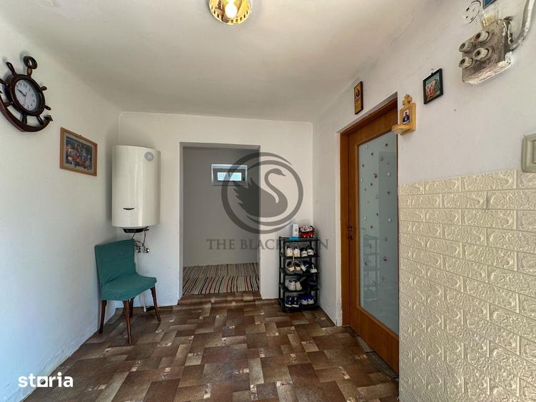 Casă cu 2 camere cu Teren 557 Mp în Gorgota