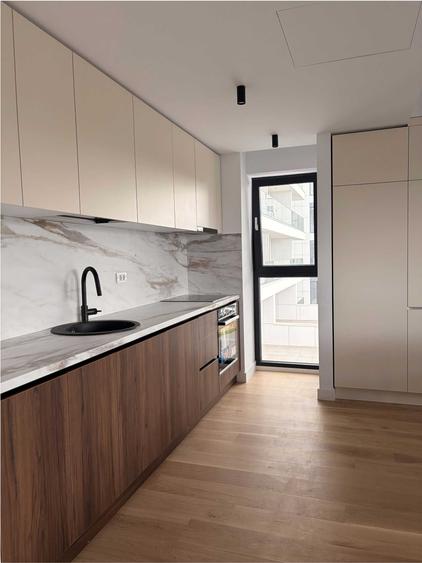 Apartament cu 3 camere semidecomandat, mobilat în Străulești