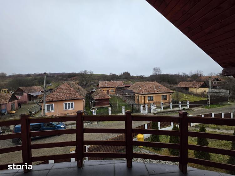 Casă cu 4 camere cu Teren 420 Mp în Central