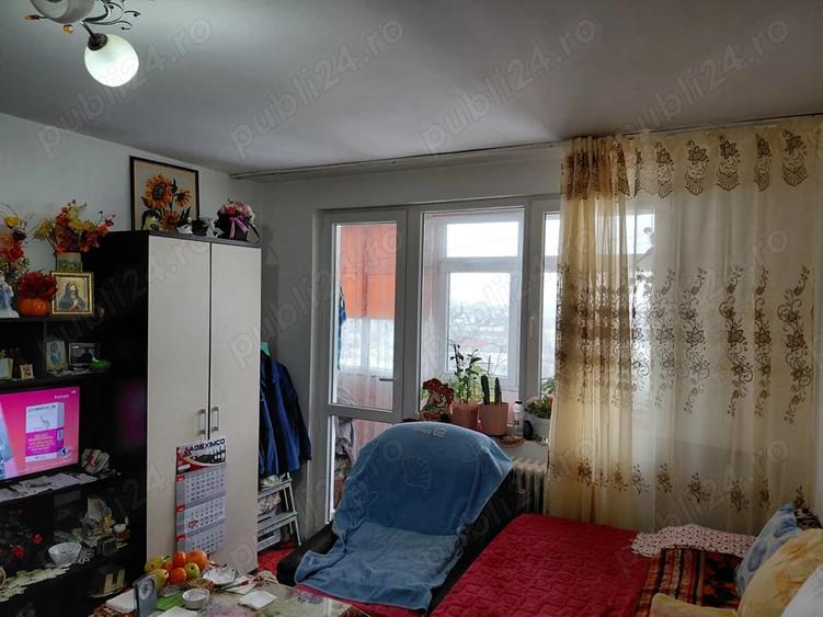 Apartament cu 2 camere semidecomandat în Giurgiului