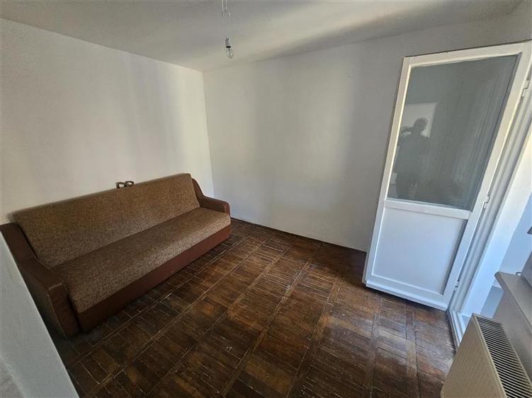 Apartament cu 2 camere nedecomandat, mobilat în Micro II