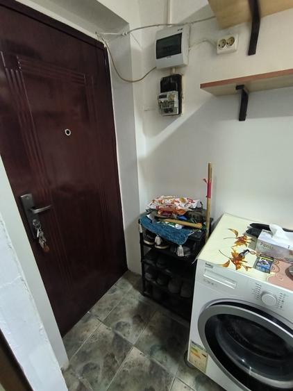 Apartament cu 3 camere semidecomandat în Cioceanu
