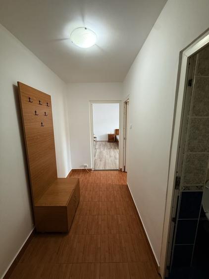 Garsonieră decomandată în Trivale