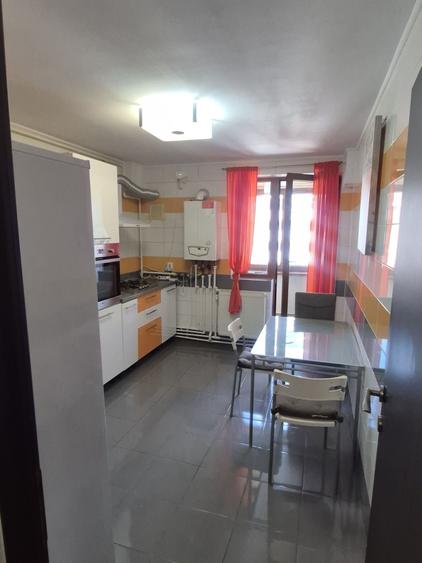 Apartament cu 2 camere semidecomandat în Barbu Văcărescu