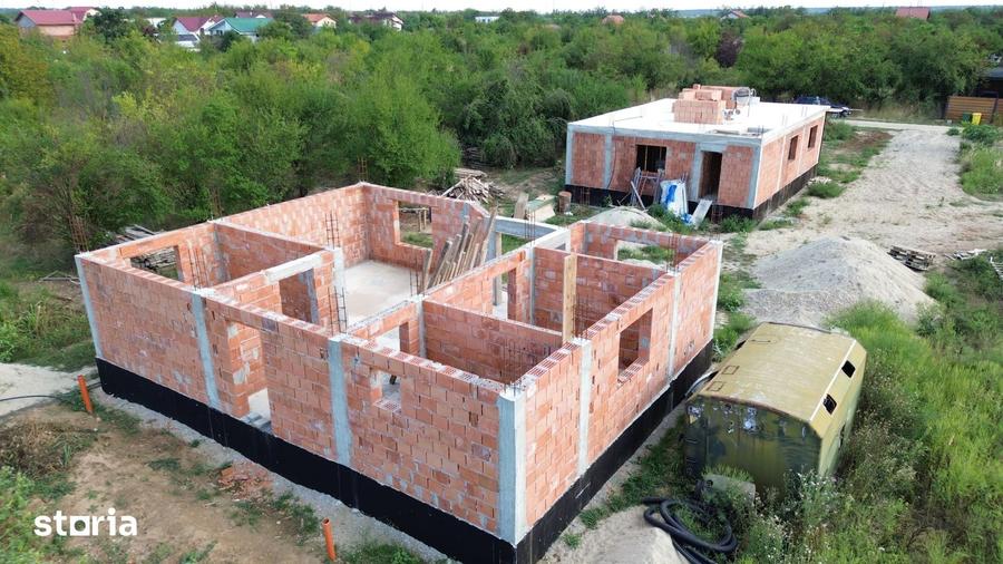 Casă cu 4 camere cu Teren 500 Mp în Snagov