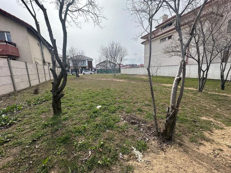 Teren Construcții intravilan de 721 mp, în Kamsas
