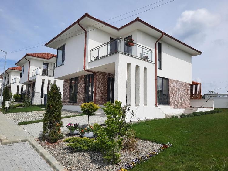 Casă individuală cu 5 camere cu Canalizare în Mogoșoaia