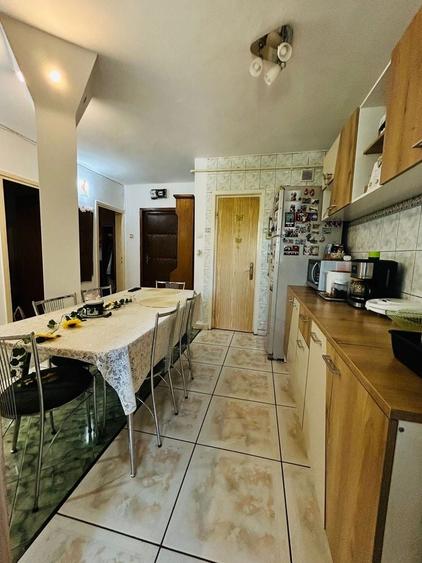 Apartament cu 3 camere în Valea Rosie