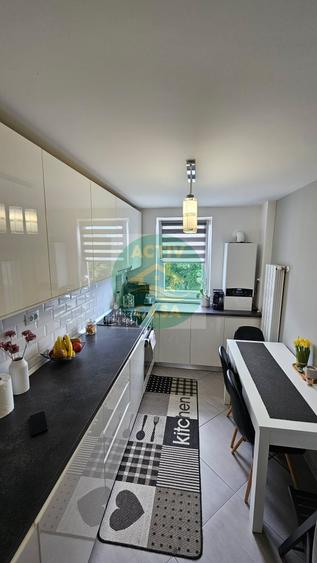 Apartament cu 3 camere decomandat în Central