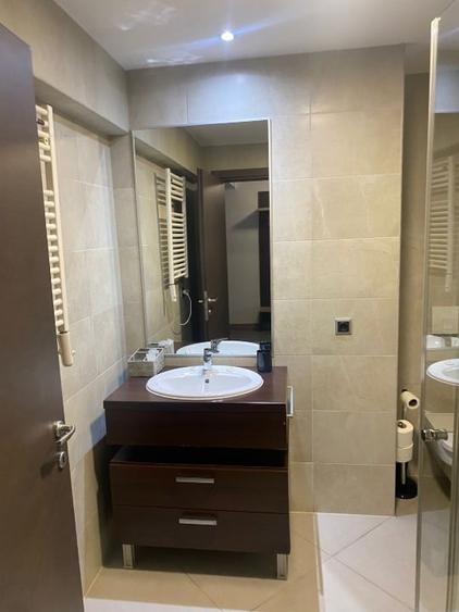 Apartament cu 4 camere decomandat, mobilat în 13 Decembrie