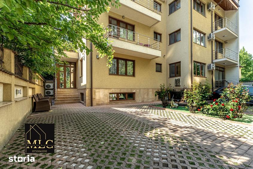Casă cu 7 camere cu Teren 166 Mp în Militari