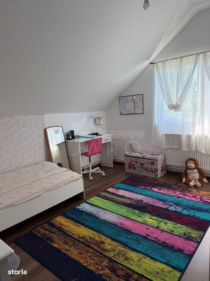 Casă cu 4 camere în Chinari