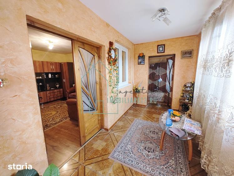 Casă cu 4 camere cu Teren 732 Mp în Central