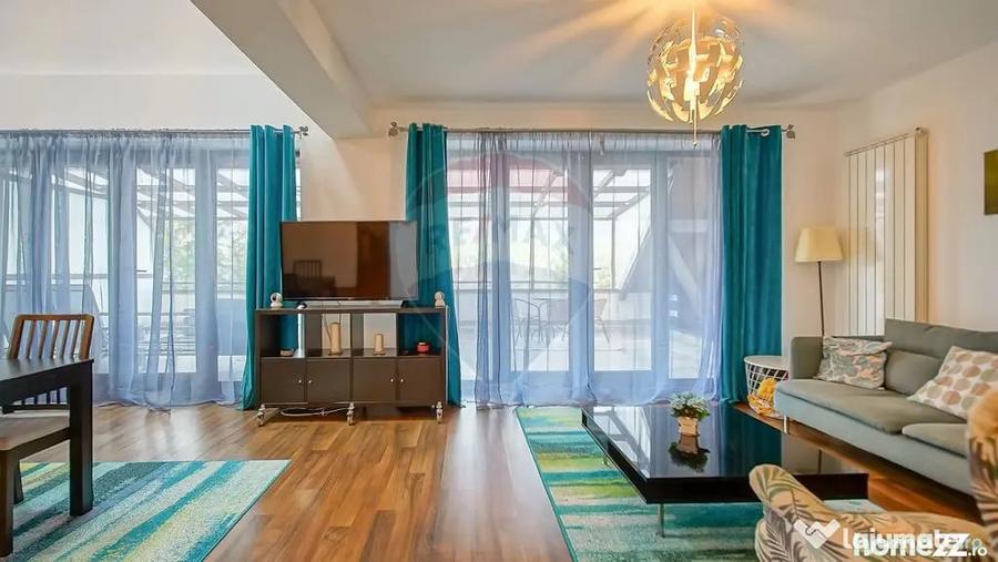 Apartament cu 5 camere decomandat în Zamora