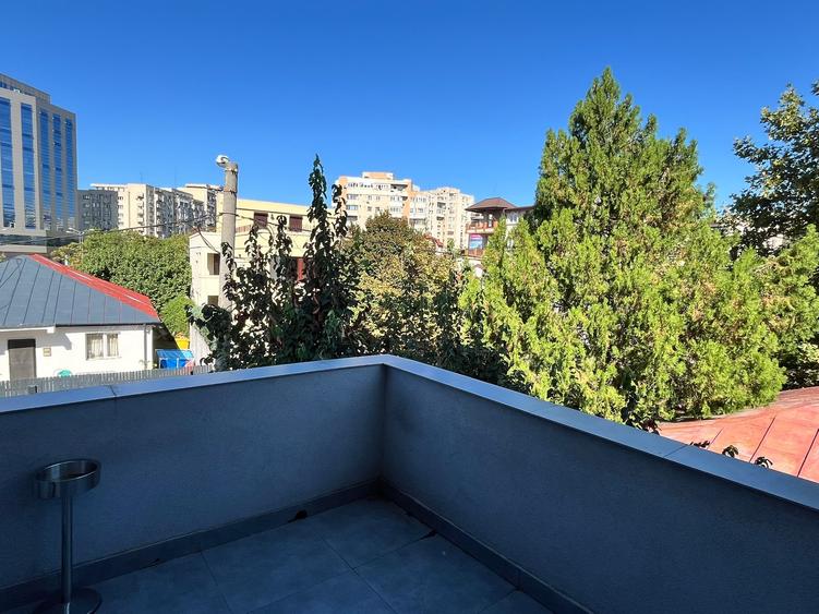 Birou, de 897 mp, în 13 Septembrie