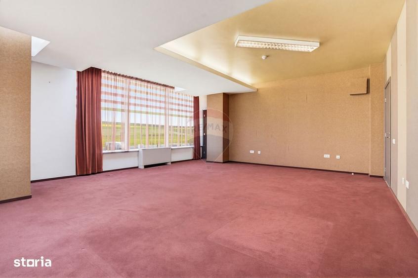 Spațiu comercial, de 435 mp, în Bogonos
