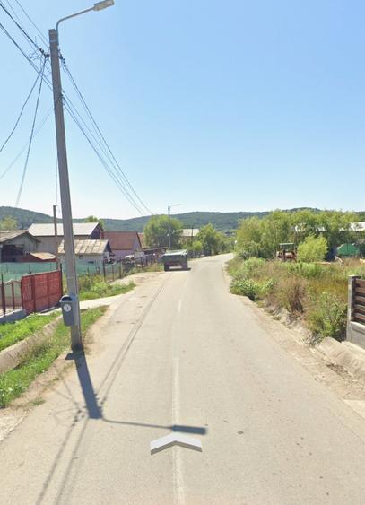 Teren Construcții intravilan de 800 mp, în Dezmir