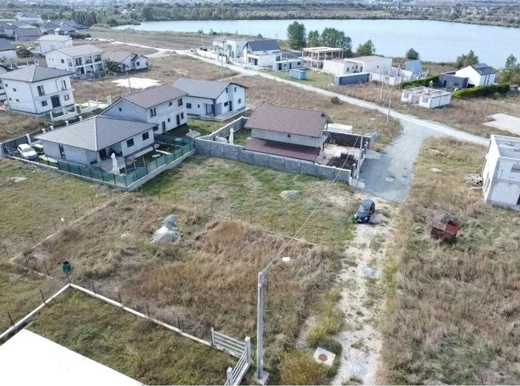 Teren Construcții intravilan de 400 mp, în Agigea