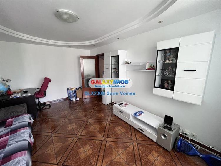 Apartament cu 4 camere decomandat, mobilat în Brâncoveanu