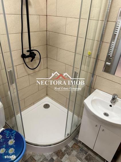 Casă cu 4 camere decomandat cu Teren 200 Mp în Central