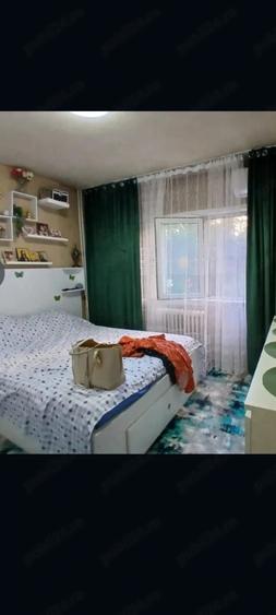 Apartament cu 3 camere decomandat în Veteranilor
