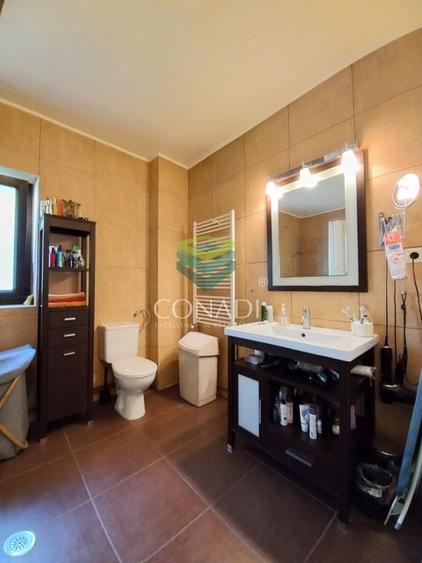 Casă individuală cu 5 camere cu Teren 370 Mp în Băneasa