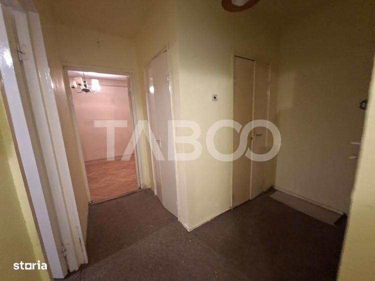 Apartament cu 2 camere decomandat în Central