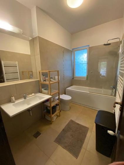Apartament cu 2 camere decomandat în Chinteni
